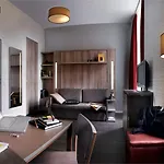 Adagio Place Kleber Aparthotel 4*