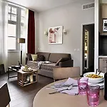 Adagio Place Kleber Aparthotel 4*