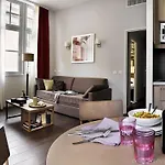 Adagio Place Kleber Aparthotel 4*