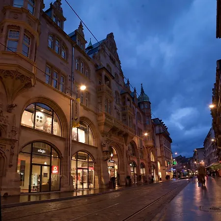 Adagio Place Kleber 4*