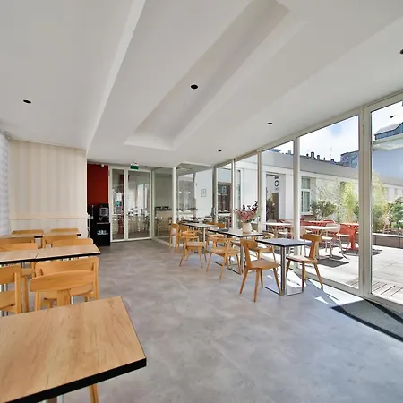 Adagio Place Kleber 4*