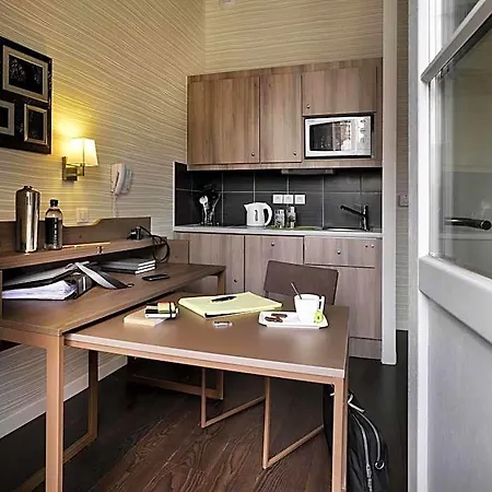 Apartahotel Adagio Place Kleber 4*