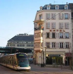 Adagio Place Kleber Aparthotel 4*