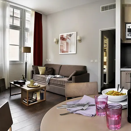Hotel apartamentowy Adagio Place Kleber 4*
