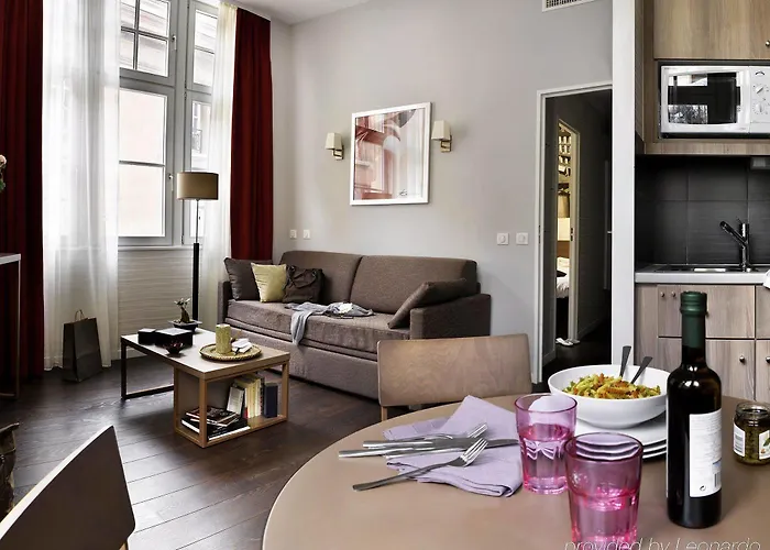 Adagio Place Kleber Aparthotel 4*