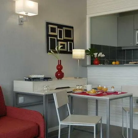 Adagio Place Kleber 4*