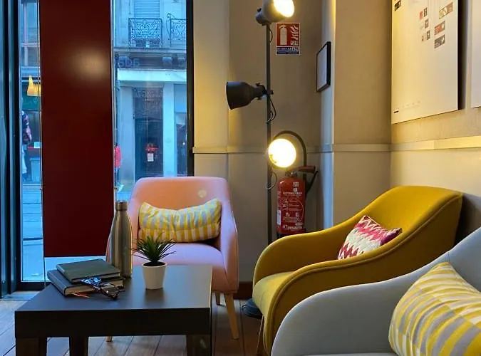 Adagio Place Kleber Aparthotel 4*